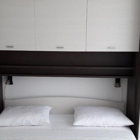 Apartment Nena- Apartman Sa Posebnim Ulazom U Prizemlju, Terasom I Zelenom Okucnicom Rakotule Luaran gambar